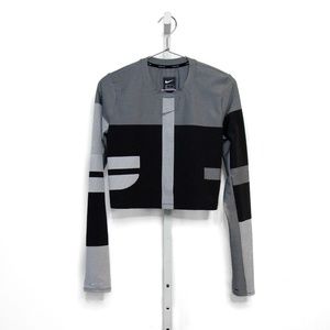 Nike Run Tech Pack Long-Sleeve Crop Top